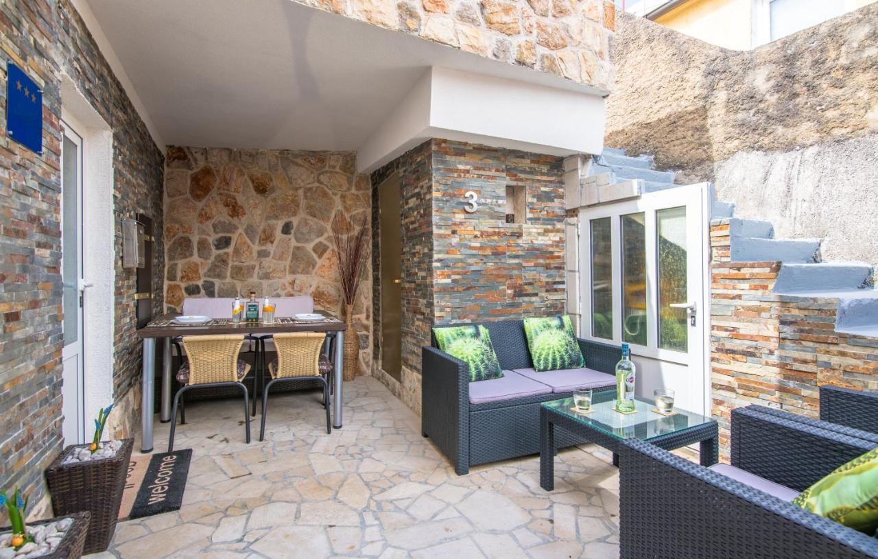 Stone House Knez Apartment เวอร์บนิค ภายนอก รูปภาพ