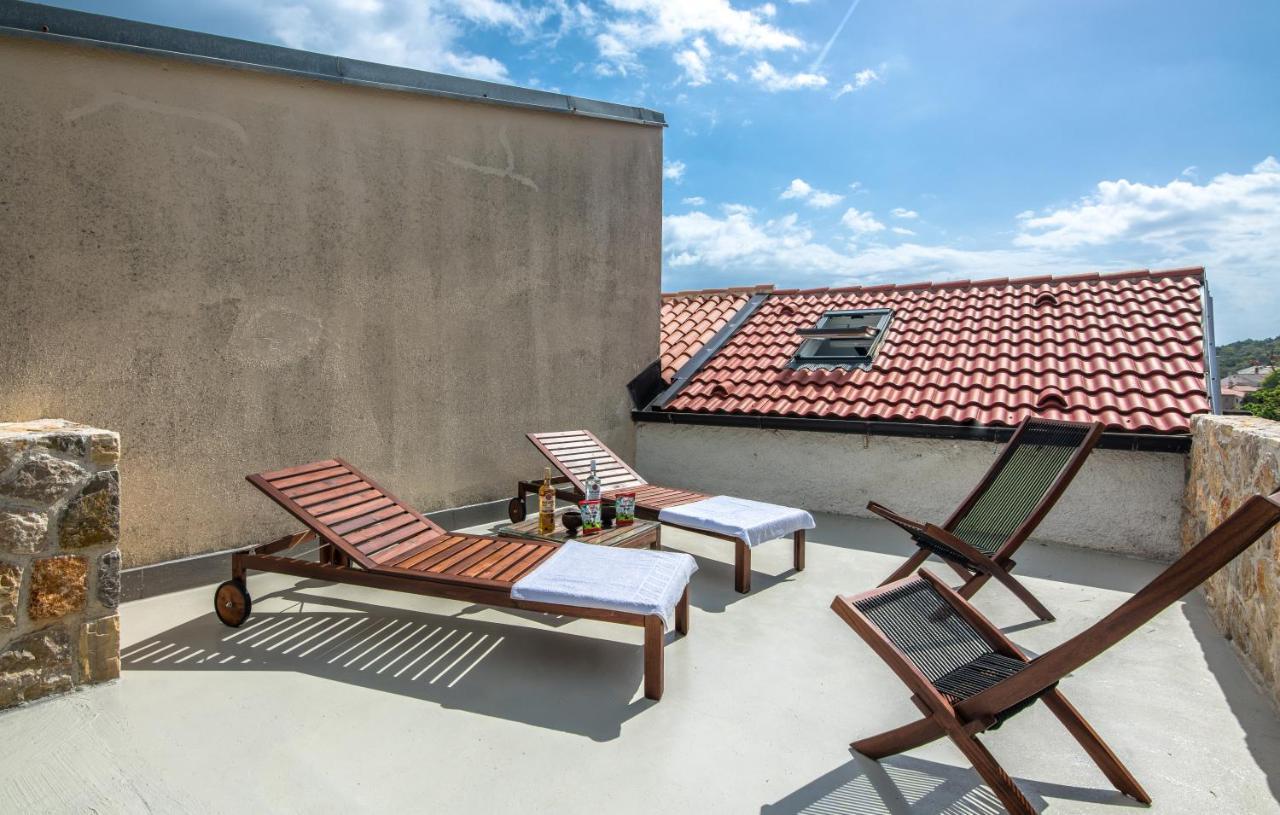 Stone House Knez Apartment เวอร์บนิค ภายนอก รูปภาพ