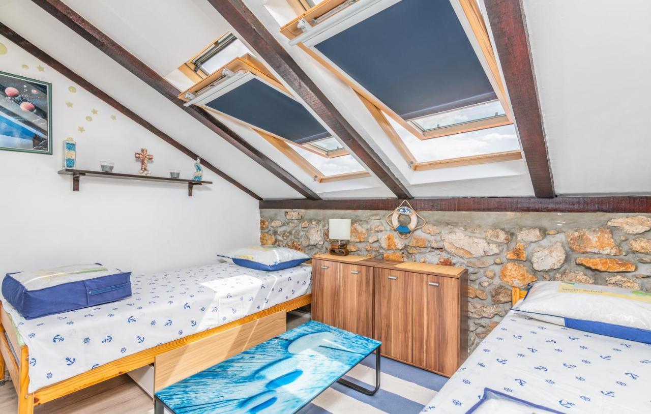 Stone House Knez Apartment เวอร์บนิค ภายนอก รูปภาพ